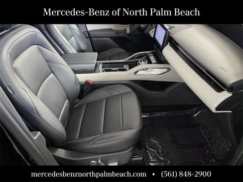 Used 2024 Lincoln Nautilus Premier image 30