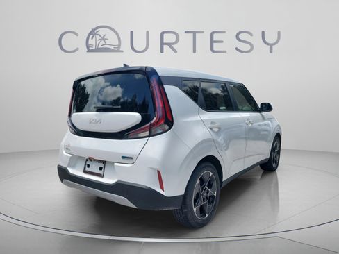 Certified 2025 Kia Soul EX FWD image 5