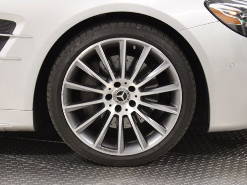 Certified 2020 Mercedes-Benz SL 550 image 15
