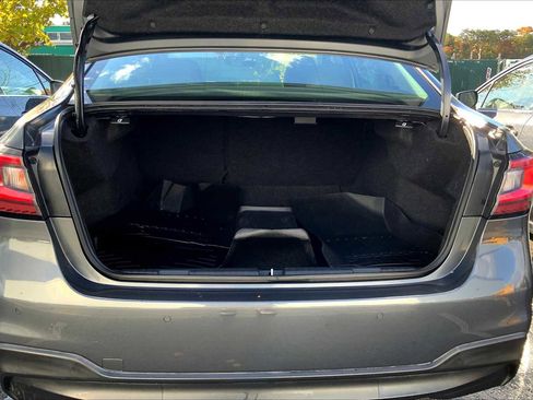 Used 2021 Subaru Legacy Limited image 33