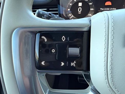 Certified 2023 Land Rover Range Rover SE image 16