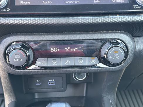 Used 2022 Nissan Kicks SV FWD image 36
