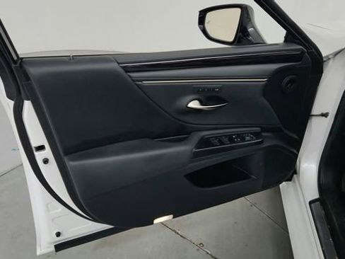 Used 2021 Lexus ES 250 w/ Premium Package image 12