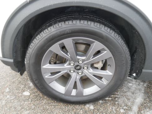 Used 2022 Ford Explorer XLT w/ Equipment Group 202A image 15