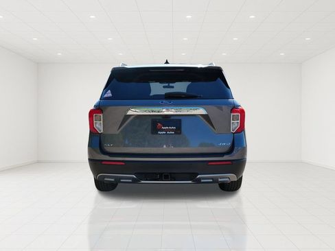 Certified 2022 Ford Explorer XLT w/ Equipment Group 202A AWD/4WD image 5