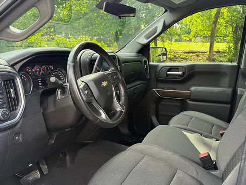 Used 2021 Chevrolet Silverado 1500 LT w/ Work Truck Package AWD/4WD image 9