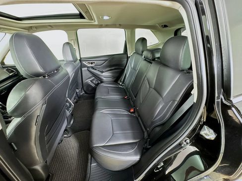 Certified 2022 Subaru Forester Touring AWD/4WD image 24