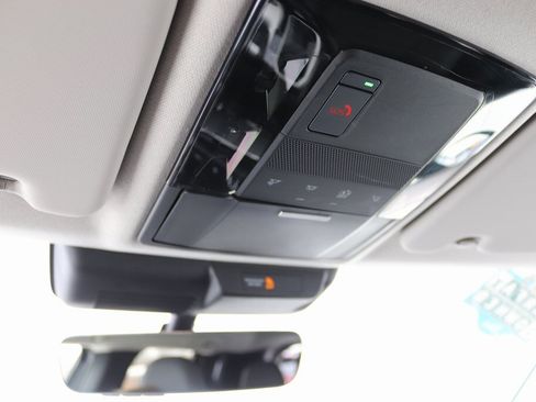 Used 2025 Mitsubishi Outlander SE image 20