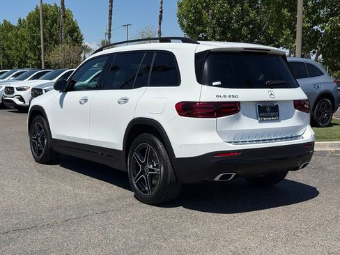 New 2026 Mercedes-Benz GLB 250 image 8