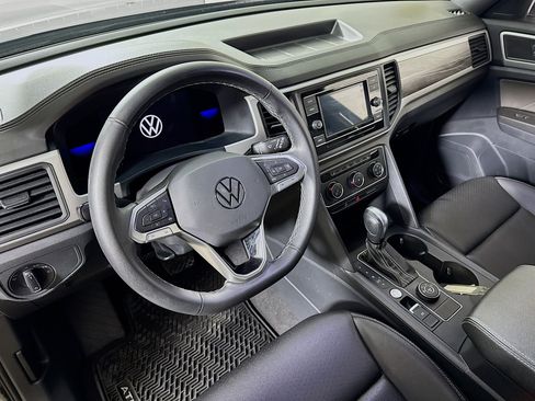 Used 2023 Volkswagen Atlas Cross Sport SE image 12
