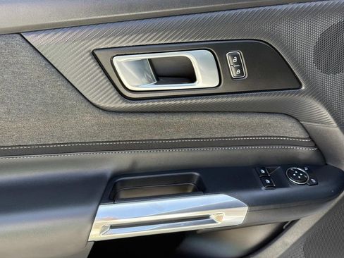 Used 2025 Ford Mustang GT RWD image 19