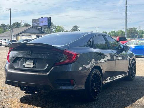 Used 2019 Honda Civic Sport image 5