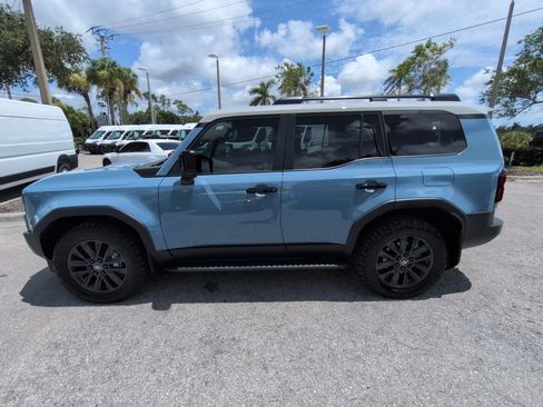 Used 2026 Toyota Land Cruiser w/ Premium Package AWD/4WD image 8