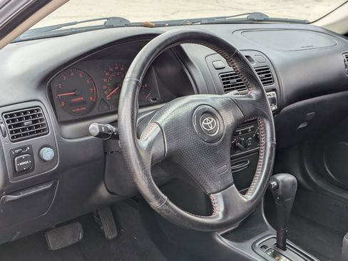 Used 2002 Toyota Corolla CE image 9