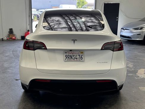 Used 2025 Tesla Model Y Long Range AWD/4WD image 3