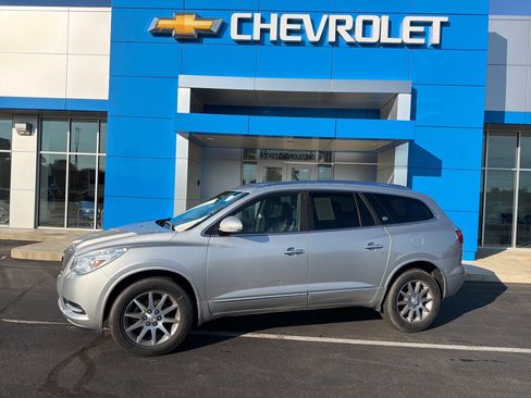 Used 2017 Buick Enclave Leather FWD image 1