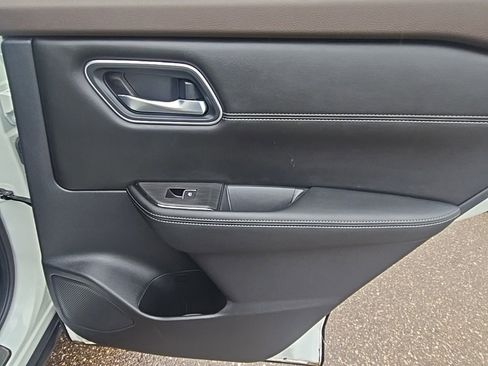 Used 2023 Nissan Rogue Platinum w/ Platinum Premium Package image 33