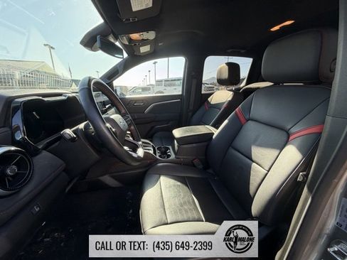 Used 2023 Chevrolet Colorado Z71 w/ Z71 Convenience Package 2 image 9