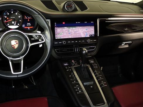 Used 2020 Porsche Macan AWD/4WD image 16