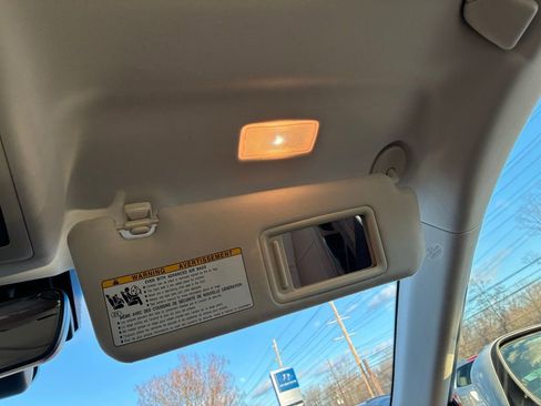 Used 2018 Lexus ES 300h image 39