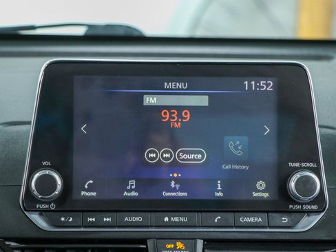 Used 2021 Nissan Altima 2.5 SR w/ SR Premium Package FWD image 19