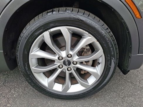 Used 2017 Lincoln MKC Select w/ Select Plus Package AWD/4WD image 8