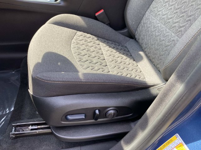 Used 2024 Chevrolet Equinox LT FWD image 18