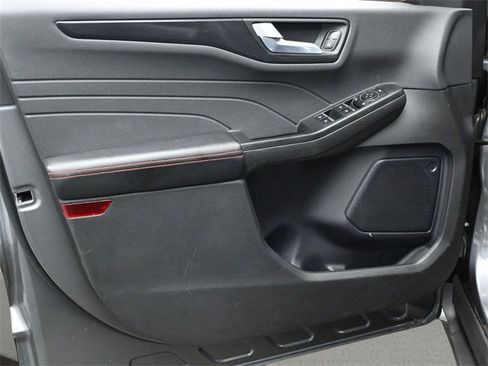 Used 2024 Ford Escape ST-Line image 9