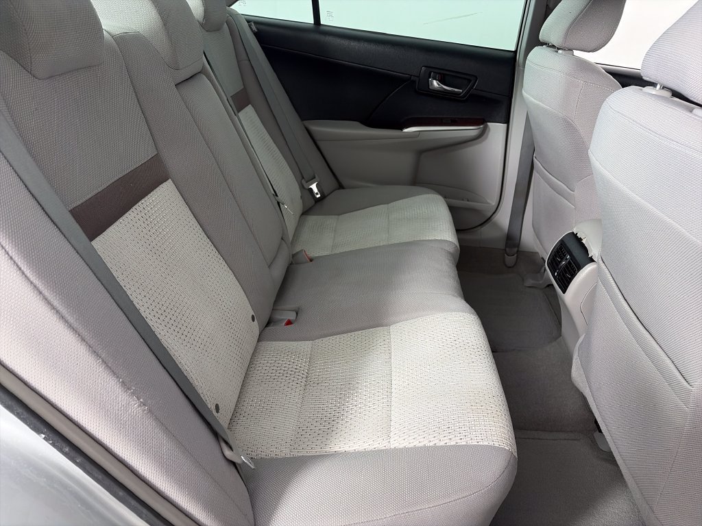 Used 2013 Toyota Camry XLE w/ Convenience Pkg FWD image 28