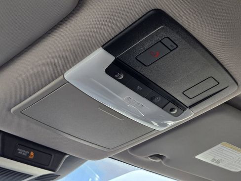 Used 2025 Nissan Rogue SV image 30