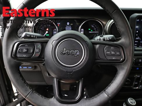 Used 2023 Jeep Wrangler Unlimited w/ 8.4" Radio Group AWD/4WD image 10
