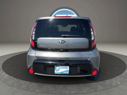 Used 2016 Kia Soul + image 9