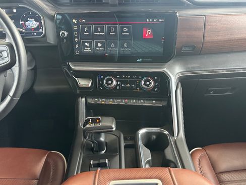 Used 2022 GMC Sierra 1500 Denali Ultimate image 3