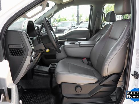Used 2017 Ford F550 2WD Crew Cab Super Duty image 16