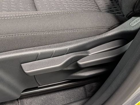 New 2027 Chevrolet Equinox LT FWD image 10