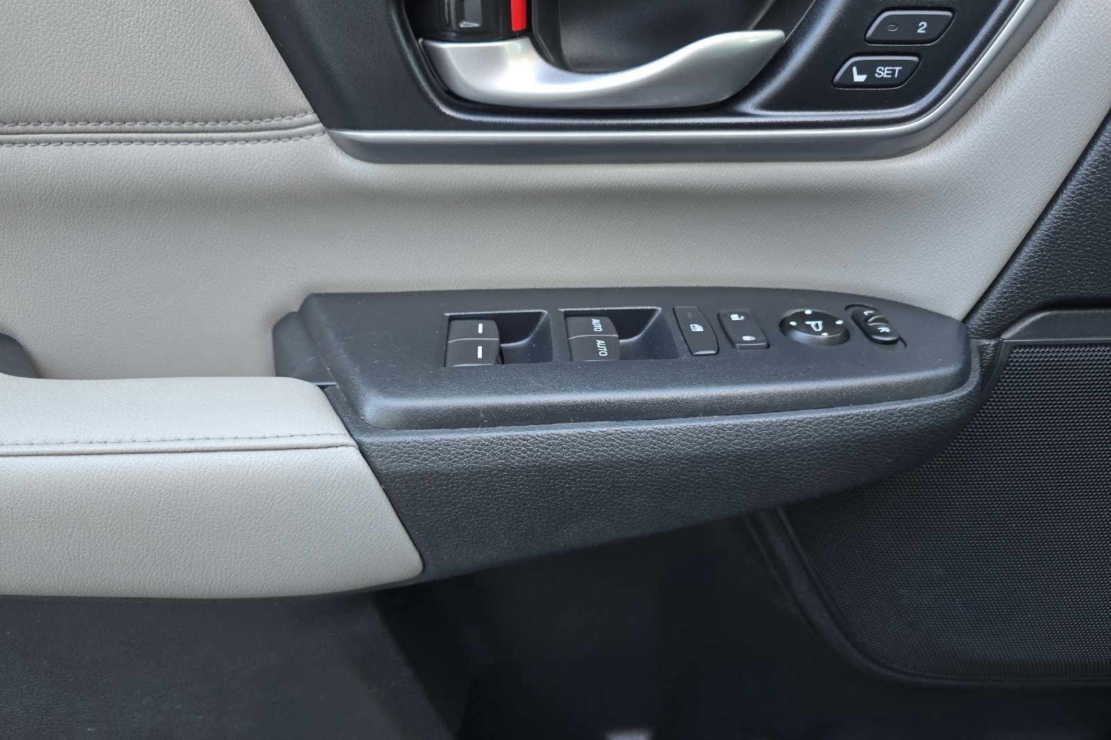 Used 2018 Honda CR-V EX-L image 10