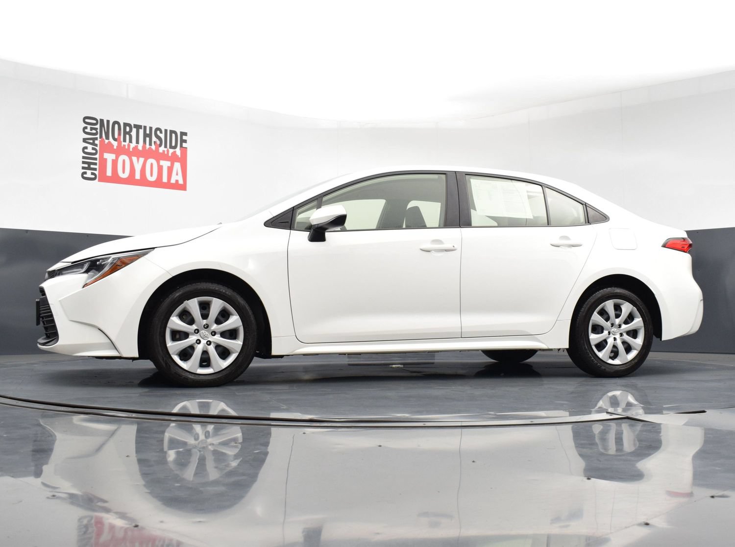 Used 2024 Toyota Corolla LE FWD image 24