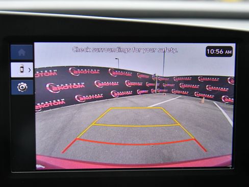 Used 2025 Hyundai Elantra Sport image 17