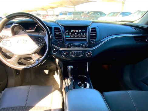Used 2019 Chevrolet Impala LT image 15