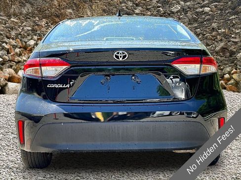 Used 2024 Toyota Corolla LE FWD image 4
