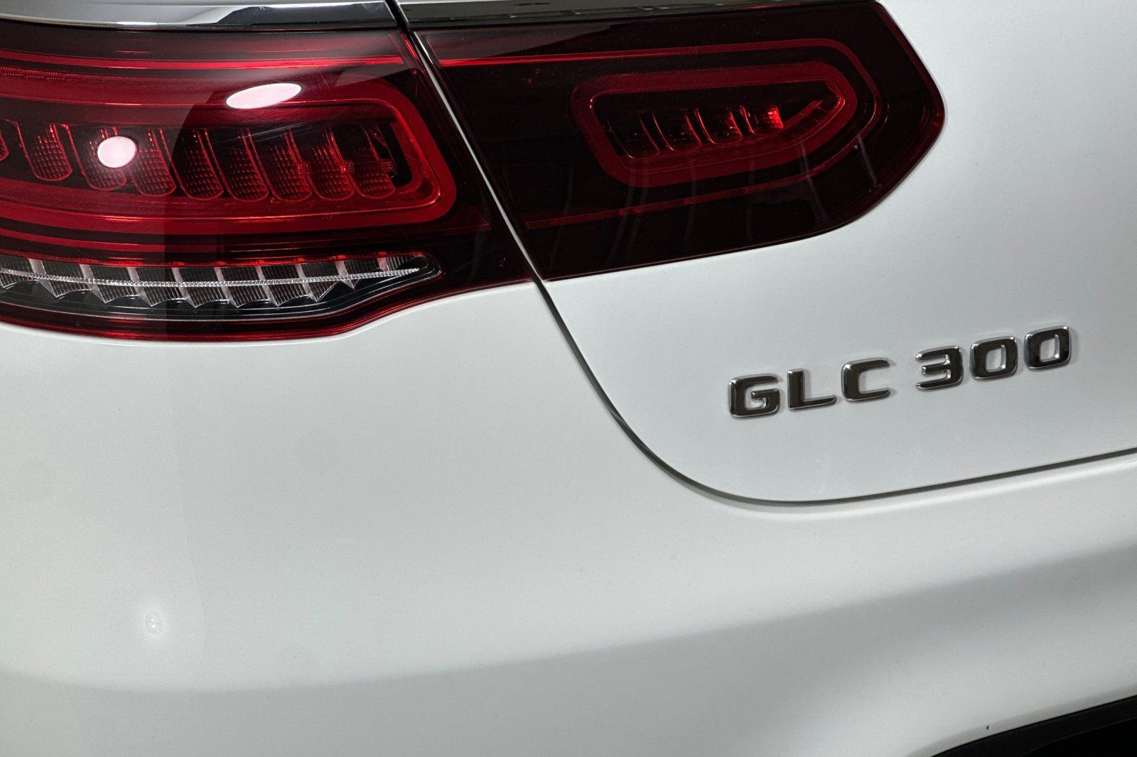 Used 2023 Mercedes-Benz GLC 300 4MATIC Coupe image 26