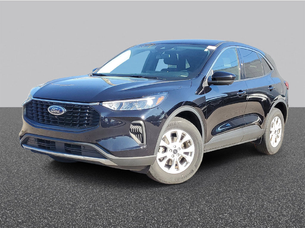 Used 2023 Ford Escape Active w/ Tech Pack #2 AWD/4WD image 1