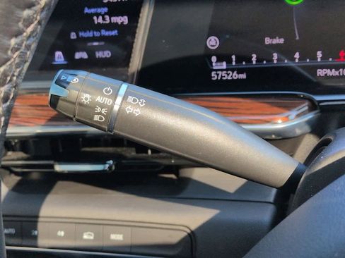 Used 2022 Cadillac Escalade ESV Premium Luxury image 29