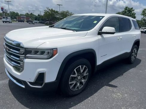 Used 2023 GMC Acadia SLE FWD image 4