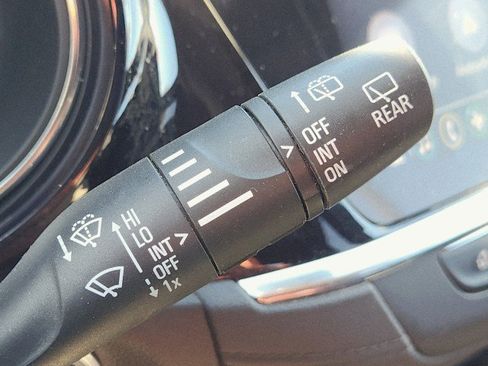 Used 2023 Buick Encore GX Select w/ Sport Touring Package image 38