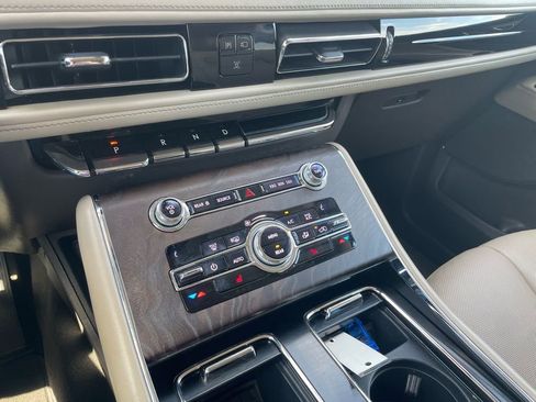 Used 2020 Lincoln Aviator Reserve image 18