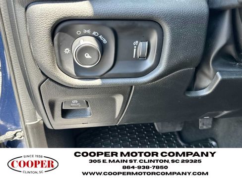Used 2024 RAM 1500 Laramie AWD/4WD image 27