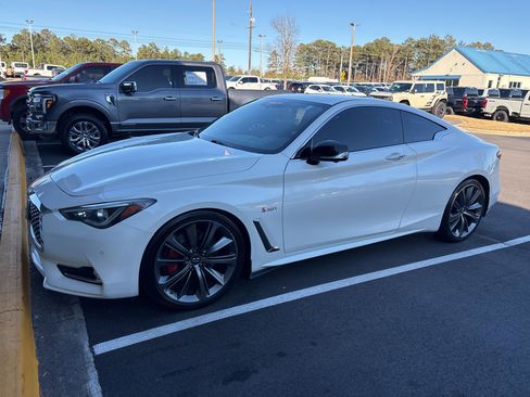 Used 2019 INFINITI Q60 Red Sport 400 w/ Proassist Package image 1