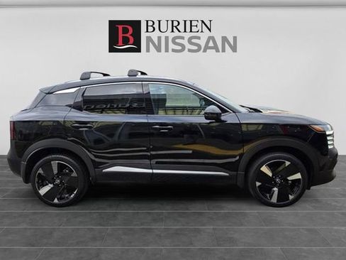 New 2026 Nissan Kicks SR w/ Cold Weather Package AWD/4WD image 4