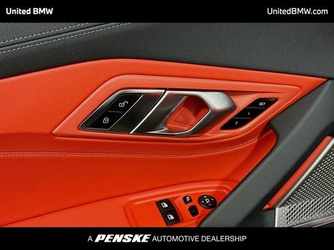 Used 2025 BMW Z4 M40i w/ Premium Package image 3